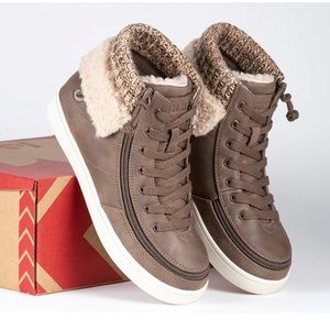 Billy Size 7.5M Cuff Booties